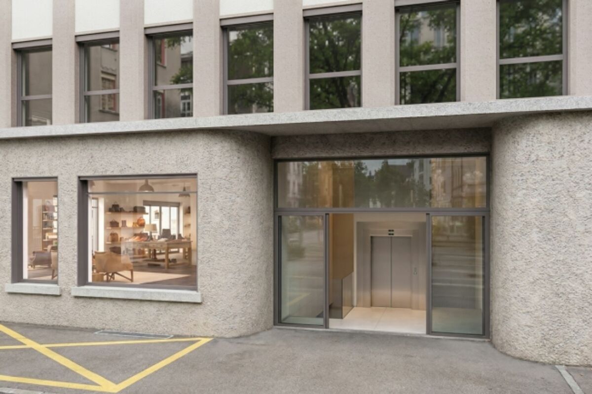 Surface de loisirs/services de 455m2  - Rue de Genève 7 - 1