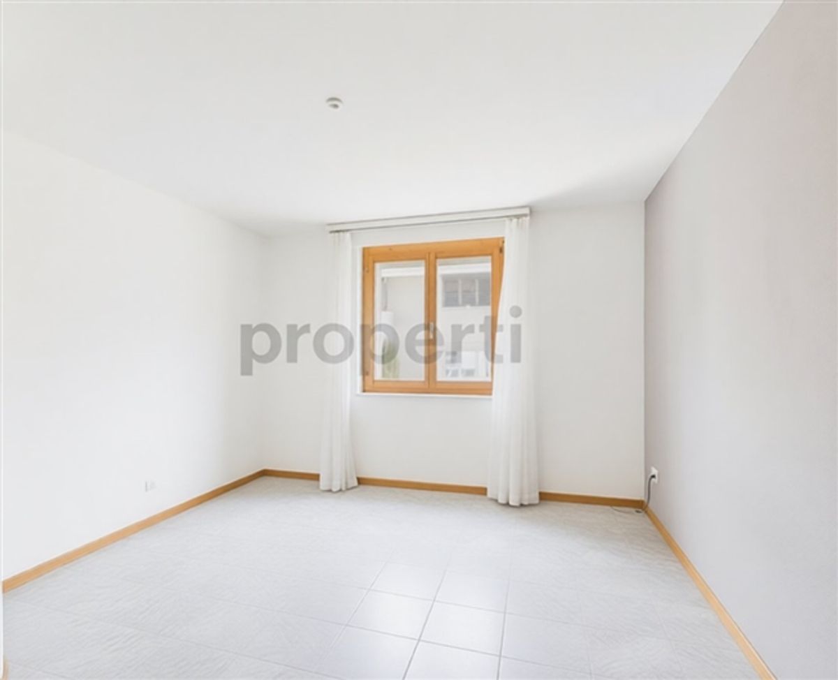 Neu renovierte 4.5-Zimmer-Elegantwohnung mit eigenem Parkplatz, Bubendorf - 6