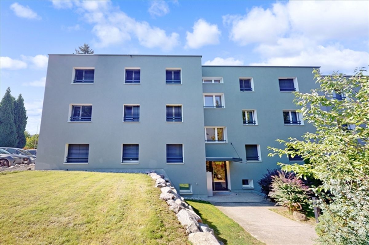 Grosszügige Wohnung mit Gartensitzplatz -befristet bis 30.06.2027 - 0