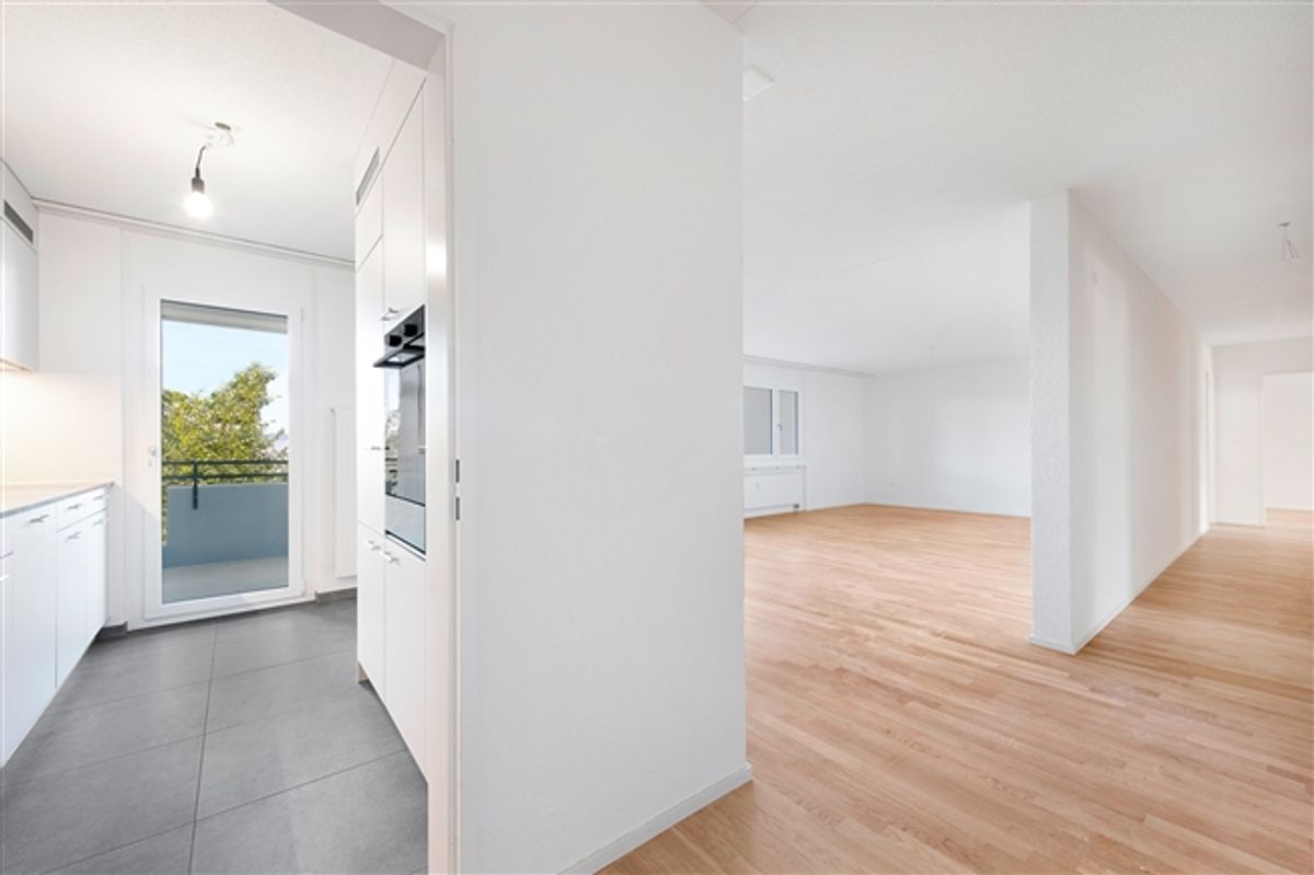 Grosszügige Wohnung mit Gartensitzplatz -befristet bis 30.06.2027 - 1