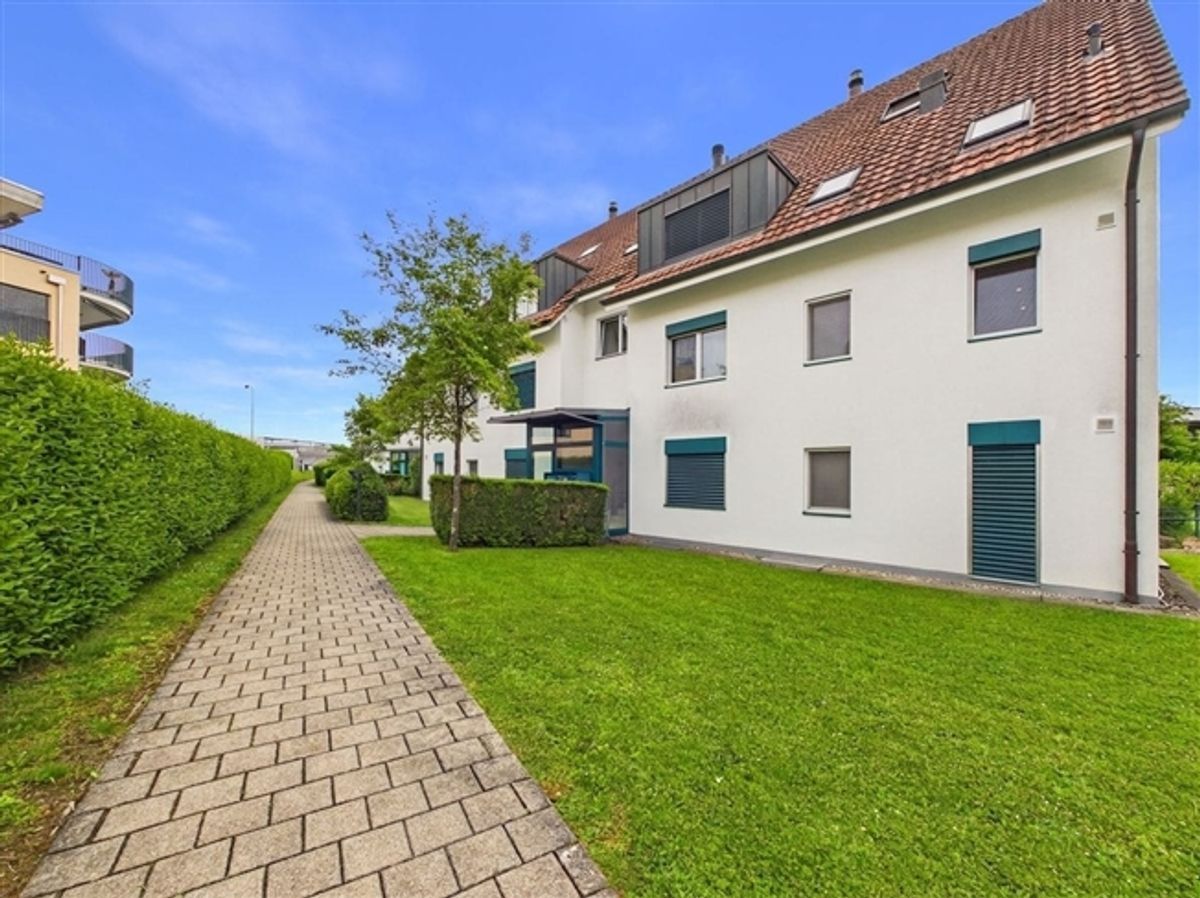 4.5-Zimmer-Wohnung mit grosser Terrasse in Winkel mieten - 1