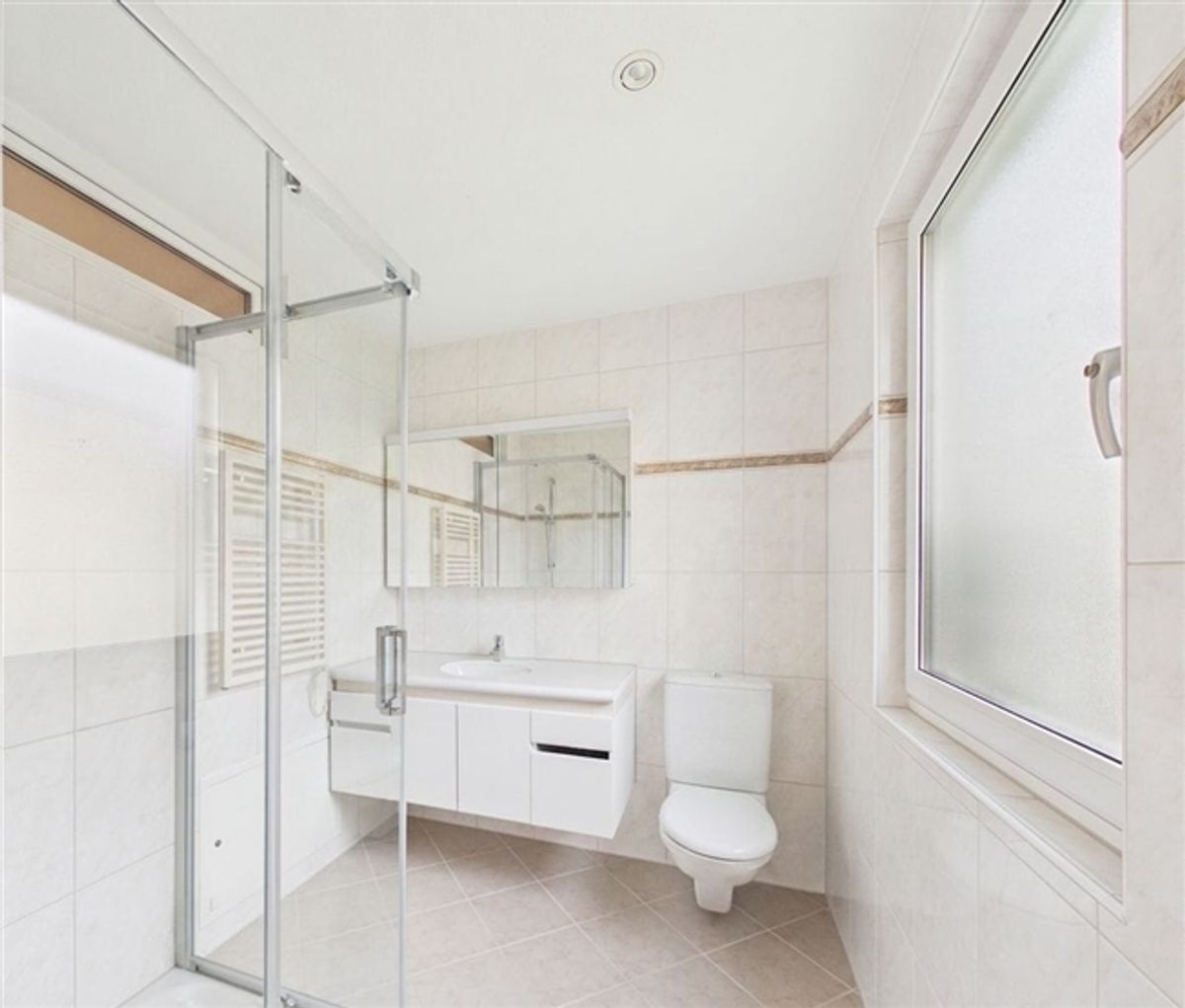 4.5-Zimmer-Wohnung mit grosser Terrasse in Winkel mieten - 10