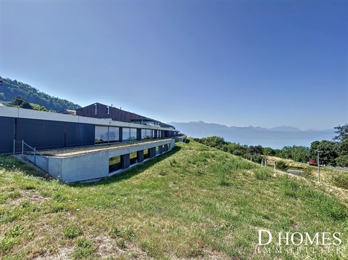 EXKLUSIV I Duplex-Villa mit Blick auf den See - 0