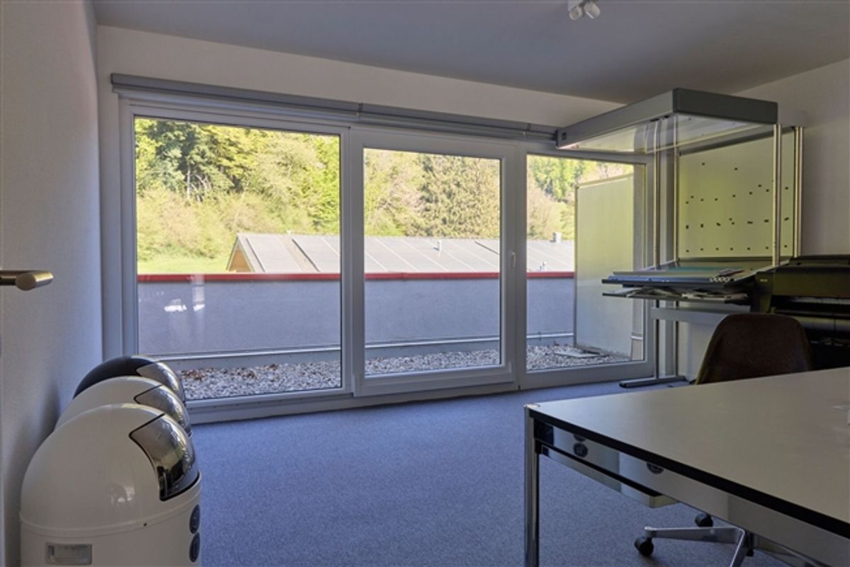 Schönes Verwaltungsgebiet mit großer Terrasse von 200 m² - 5