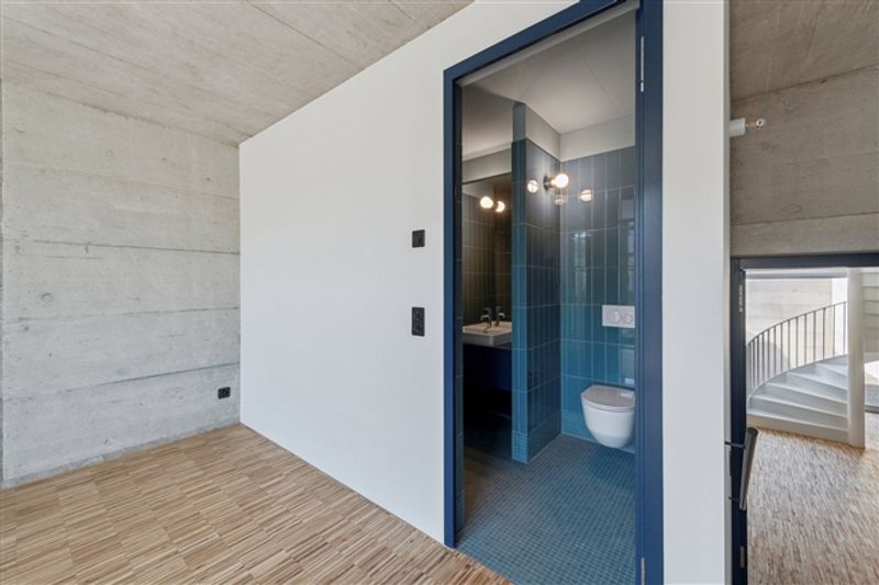Luxuriöses Townhouse-Wohnen mit atemberaubendem Atrium und modernem Design - 9