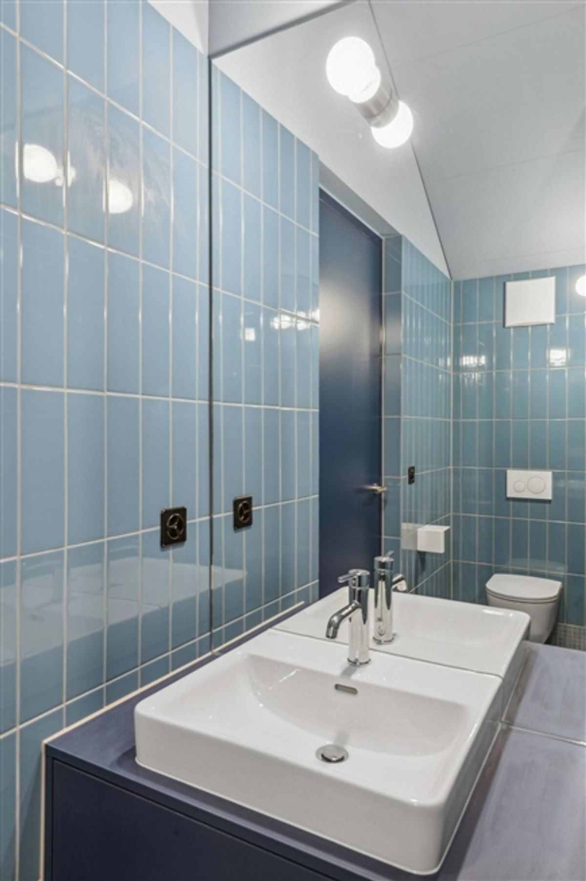 Luxuriöses Townhouse-Wohnen mit atemberaubendem Atrium und modernem Design - 11