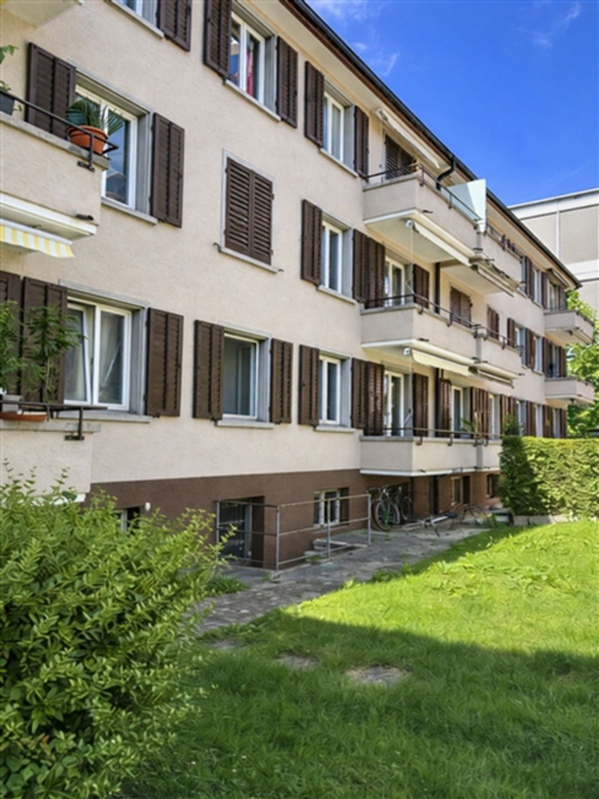 2-ZWG im EG, in 8047 Zürich zu vermieten - 1