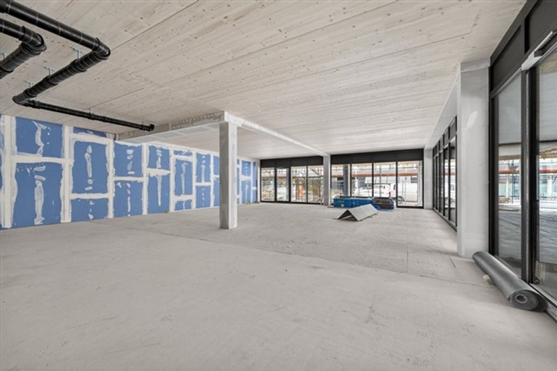 Exklusive Ladenfläche mit bester Sichtbarkeit in Zug - 4