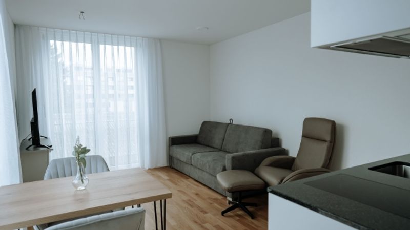 Möblierte 1-Zimmer-Wohnung mit Terrasse in Dübendorf - 6