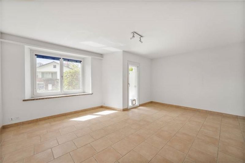 ATTRAKTIVE DOPPELHAUSHÄLFTE IN FAMILIENFREUNDLICHER LAGE - 4