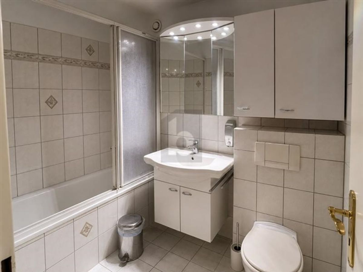 GEMÜTLICH UND ZENTRAL MIT SAUNA - 4