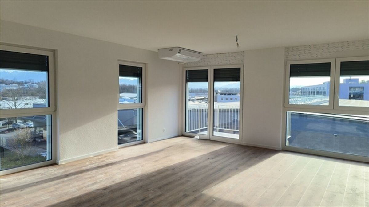 Verwaltungsfläche mit Balkon – 2. Stock – Neubauprojekt - 1