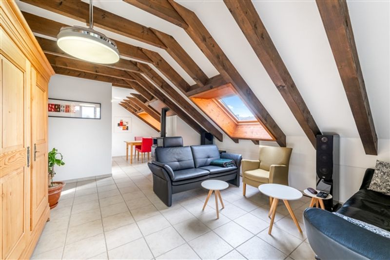 Gemütliche 4.5-Zimmer Dachwohnung mit viel Charme - 9