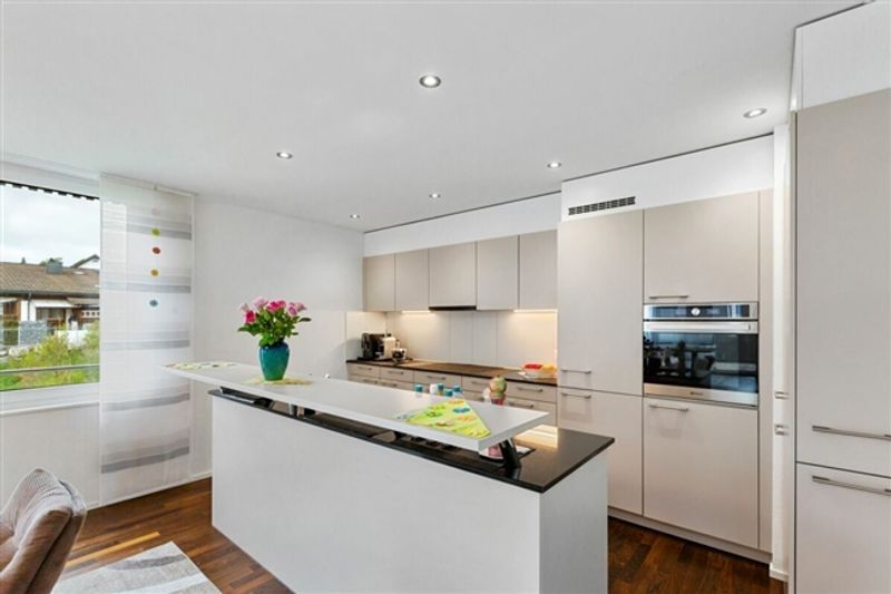 Moderne 4.5-Zimmerwohnung mit Alpenblick - 3