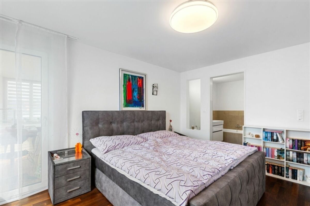 Moderne 4.5-Zimmerwohnung mit Alpenblick - 9