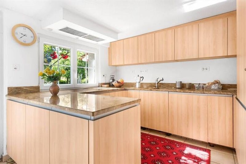 EXKLUSIVES LANDHAUS MIT GESCHICHTE  – IDEAL FÜR MEHRGENERATIONSWOHNEN  IN STEINMAUR - 5