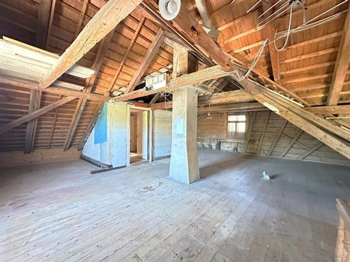 Historisches 6-Zimmer-Einfamilienhaus mit Ausbaupotenzial in Oberwangen - 11