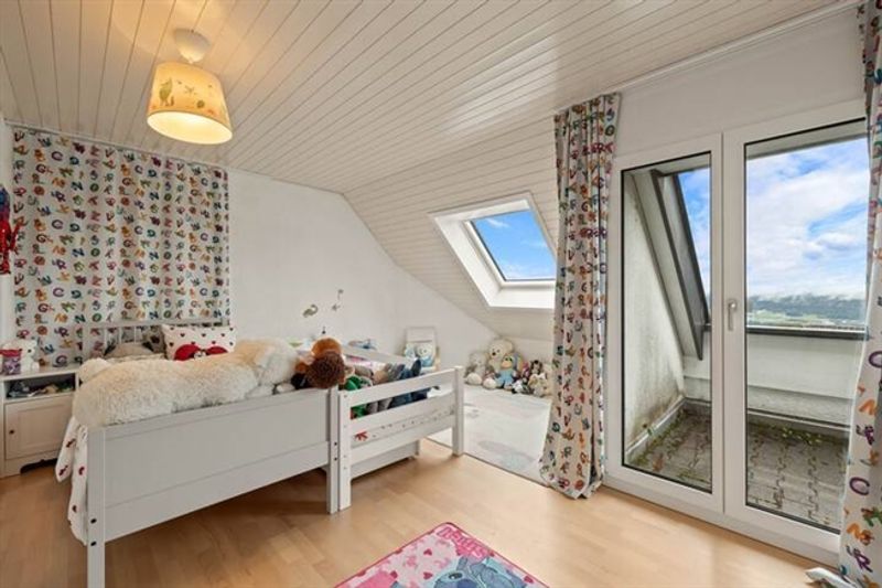 STILVOLL RENOVIERTES FAMILIENHAUS MIT VIEL WOHNQUALITÄT - 5