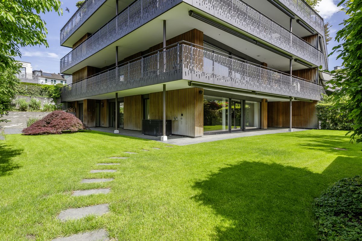 Familienparadies mit traumhaftem Garten - 0