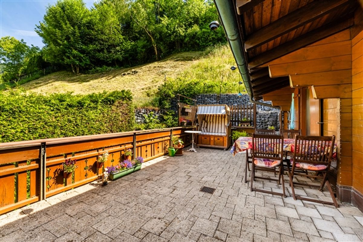Rückzugsort im Grünen – Charmantes Chalet mit viel Umschwung - 3
