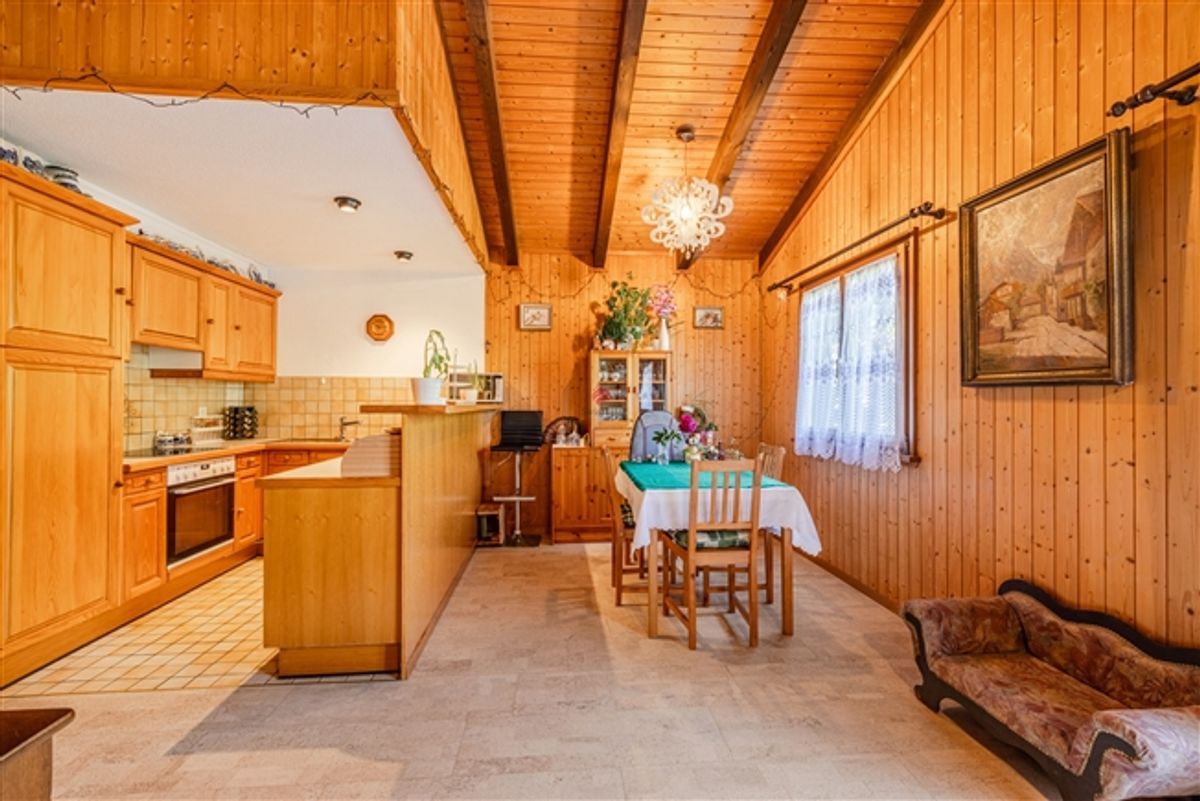 Rückzugsort im Grünen – Charmantes Chalet mit viel Umschwung - 7