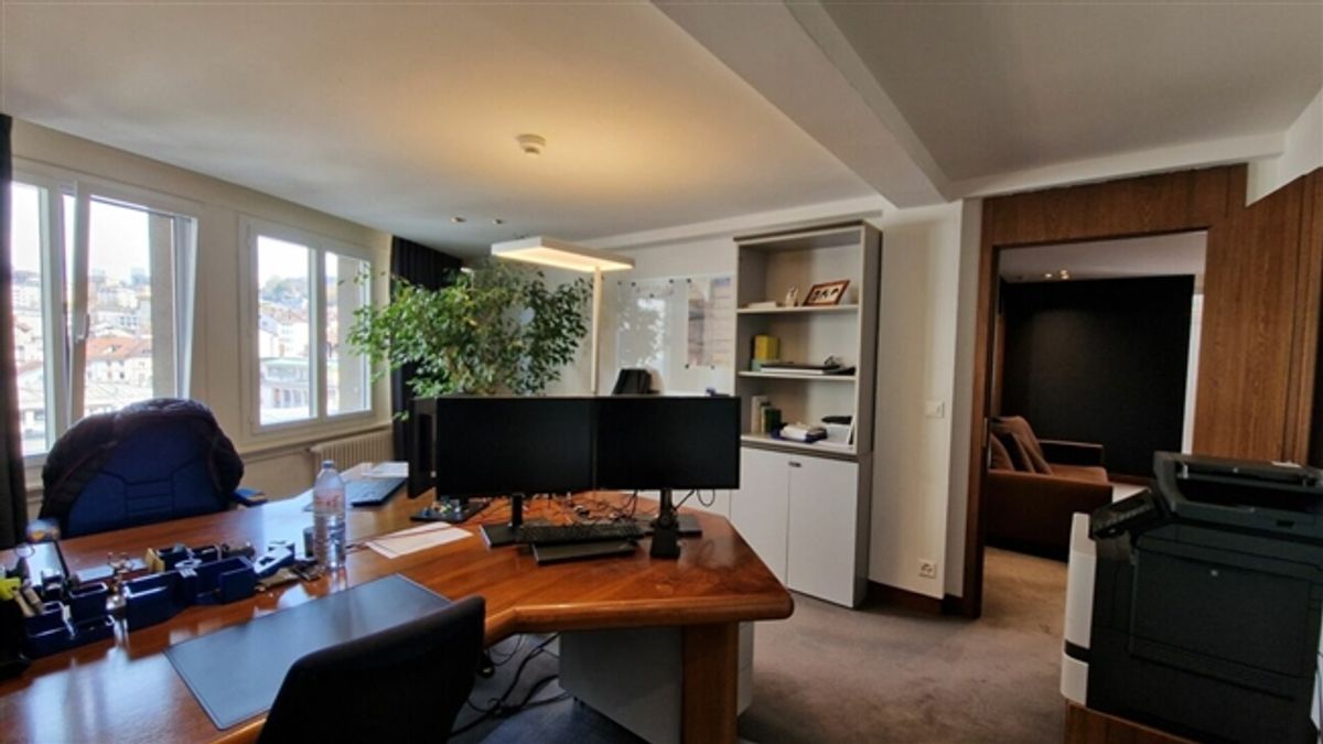 Belle surface administrative de 354m² au coeur de Lausanne Place Saint-François ! - 2