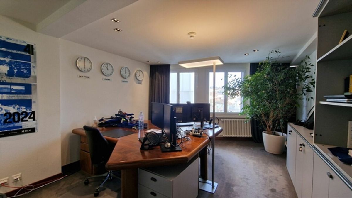 Belle surface administrative de 354m² au coeur de Lausanne Place Saint-François ! - 3