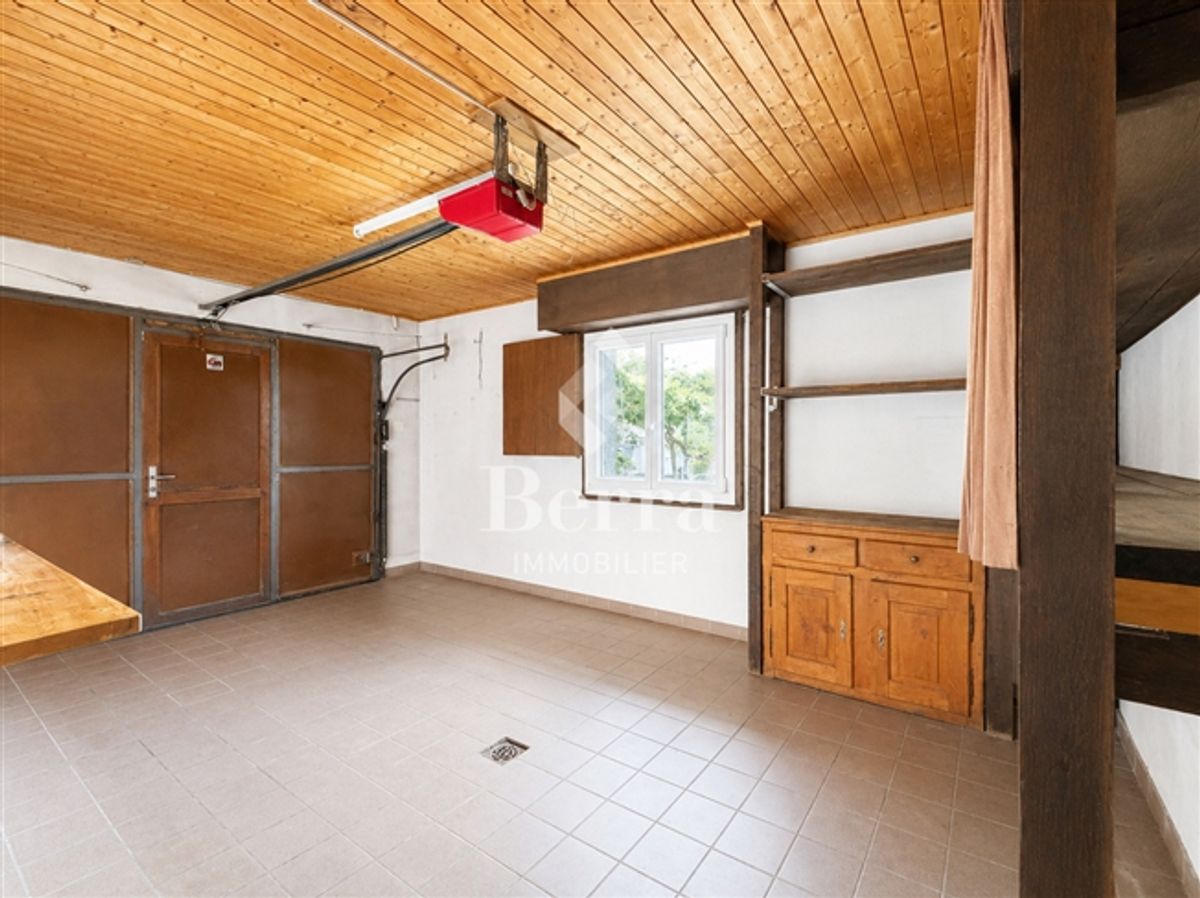 Freistehende Villa mit Garten, Terrasse, Garage und gutem Potenzial. - 13