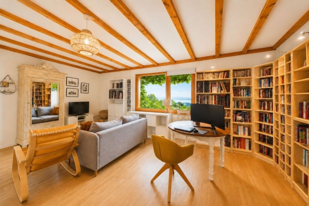 Maison familiale de 240 m² avec vue panoramique - 2