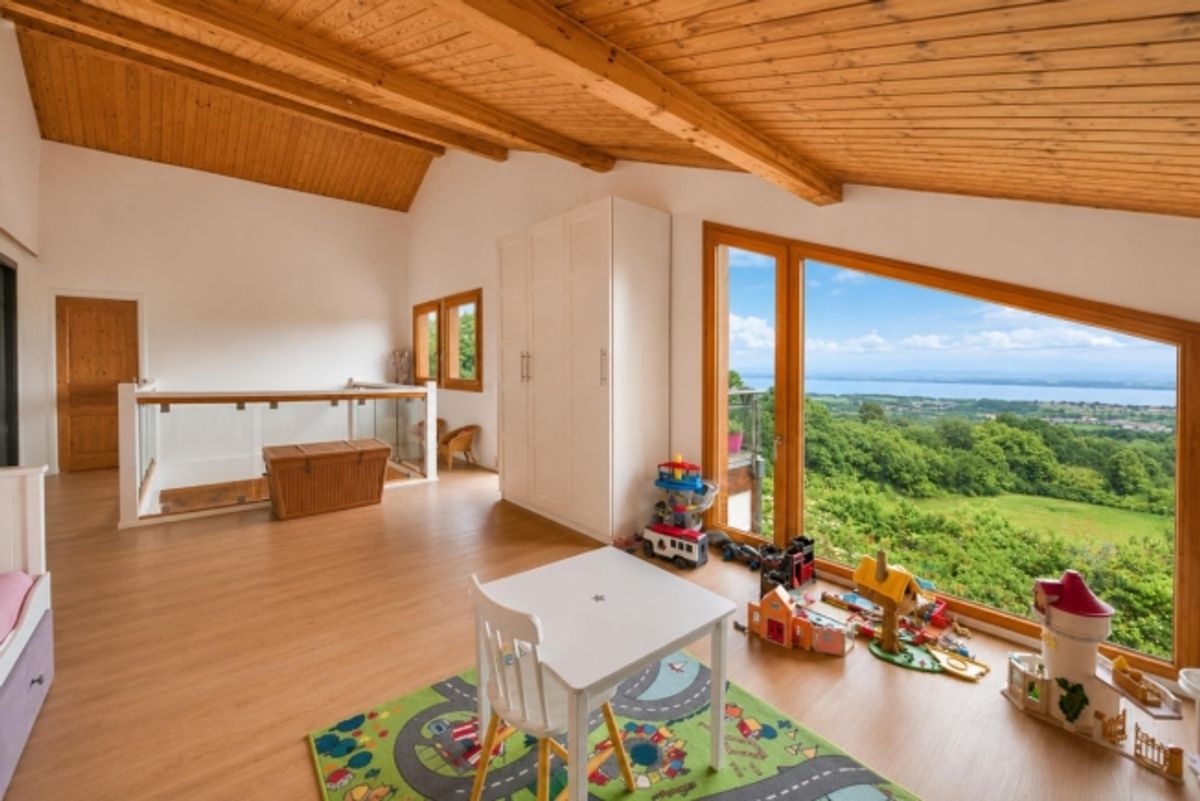 Maison familiale de 240 m² avec vue panoramique - 4