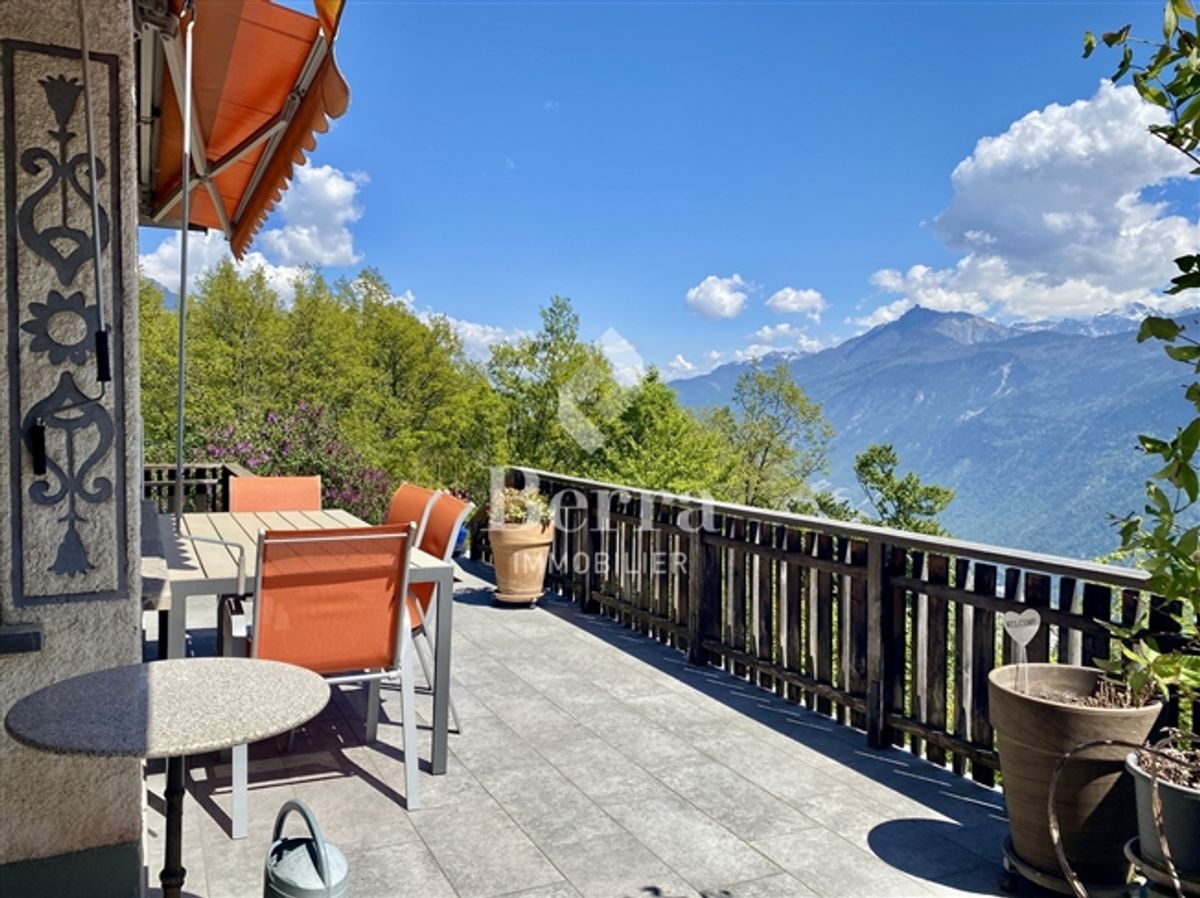 Charmantes Landhaus mit atemberaubender Aussicht und grossem Grundstück in Ravoire, nahe Martigny - 0