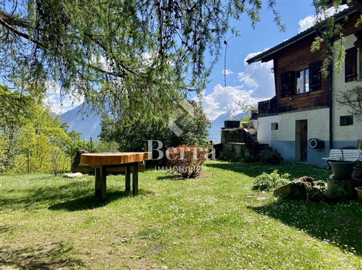 Charmantes Landhaus mit atemberaubender Aussicht und grossem Grundstück in Ravoire, nahe Martigny - 2