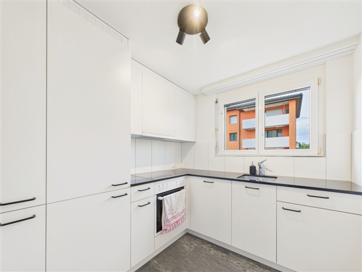 Charmante Wohnung mit herrlichem Ausblick in Bazenheid - 3