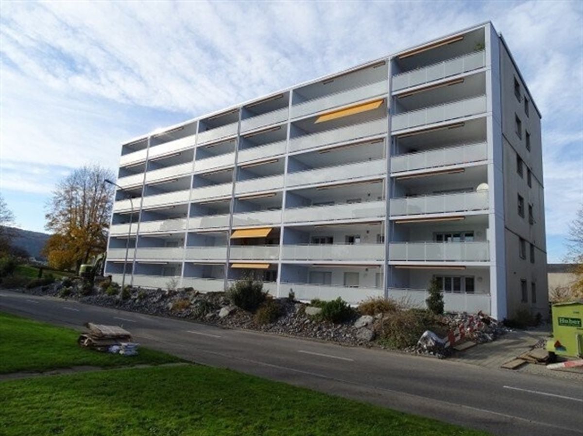 Gemütlich Wohnen mit grossem Balkon zum Wohlfühlen! - 0