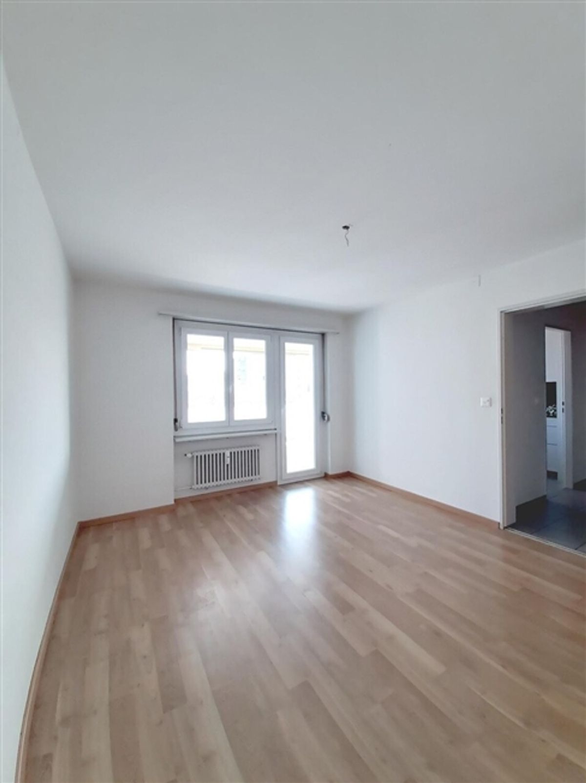 Gemütlich Wohnen mit grossem Balkon zum Wohlfühlen! - 2