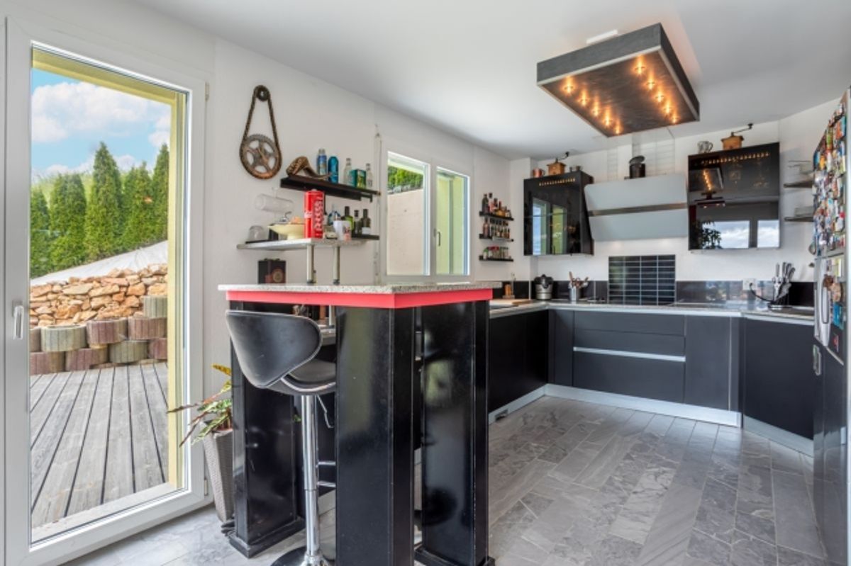 Villa de 5.5 pièces  Elégance contemporaine et panorama d'exception ! - 3