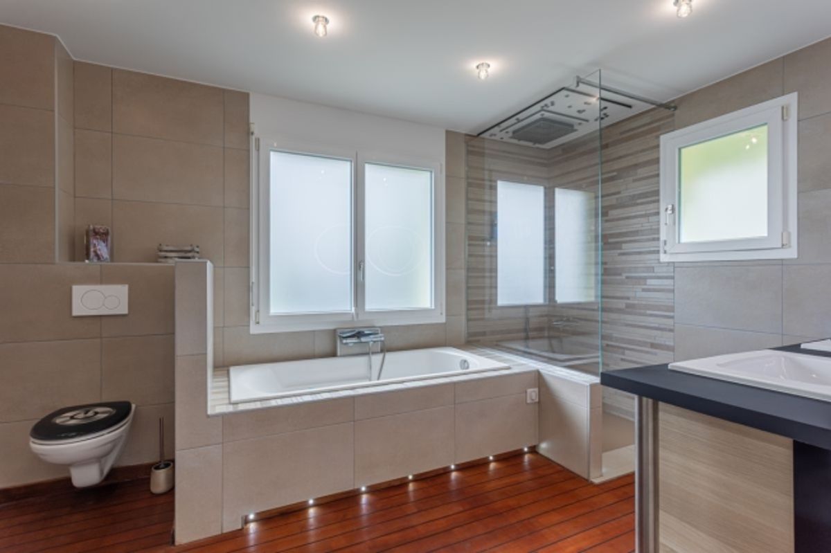 Villa de 5.5 pièces  Elégance contemporaine et panorama d'exception ! - 4