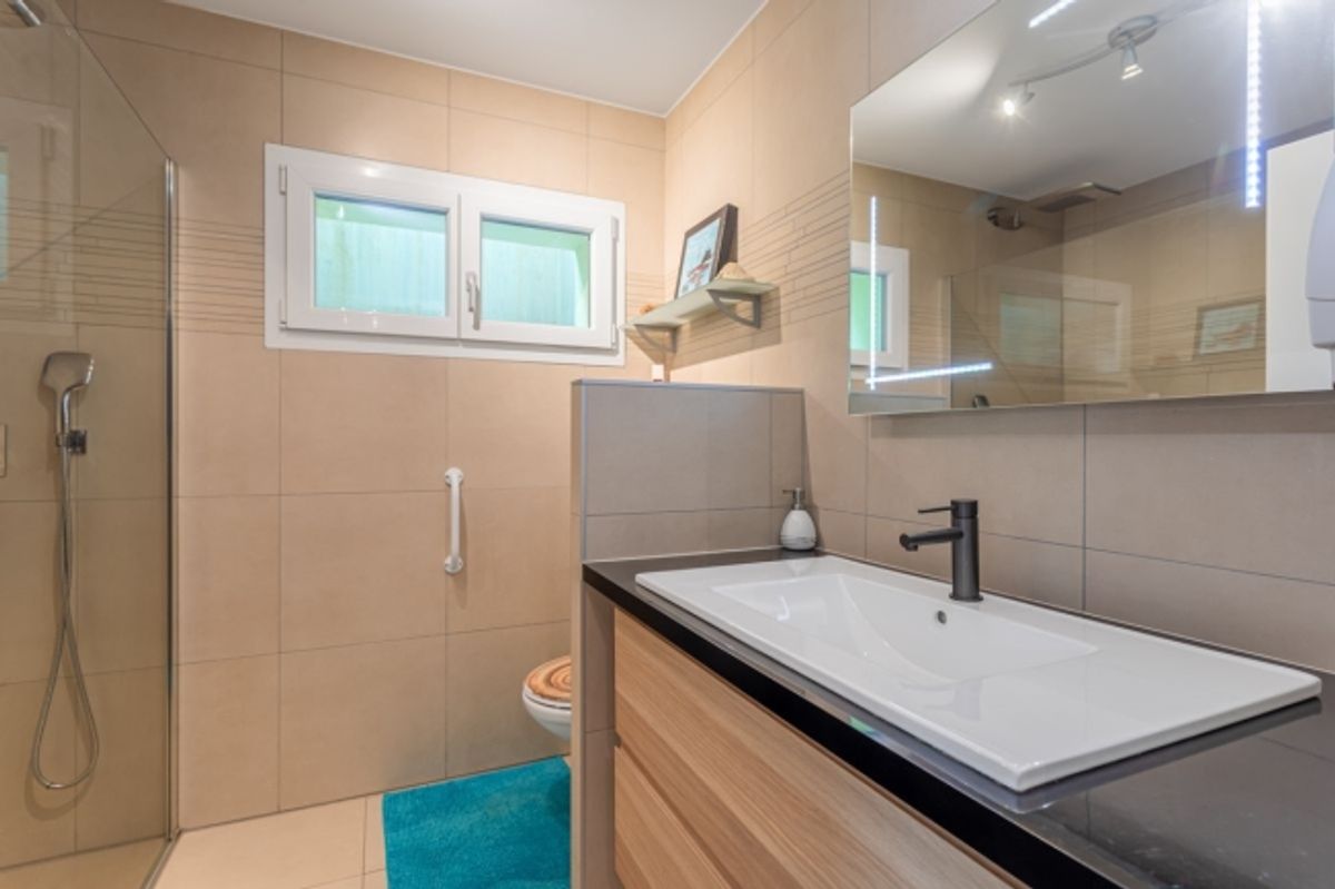 Villa de 5.5 pièces  Elégance contemporaine et panorama d'exception ! - 7