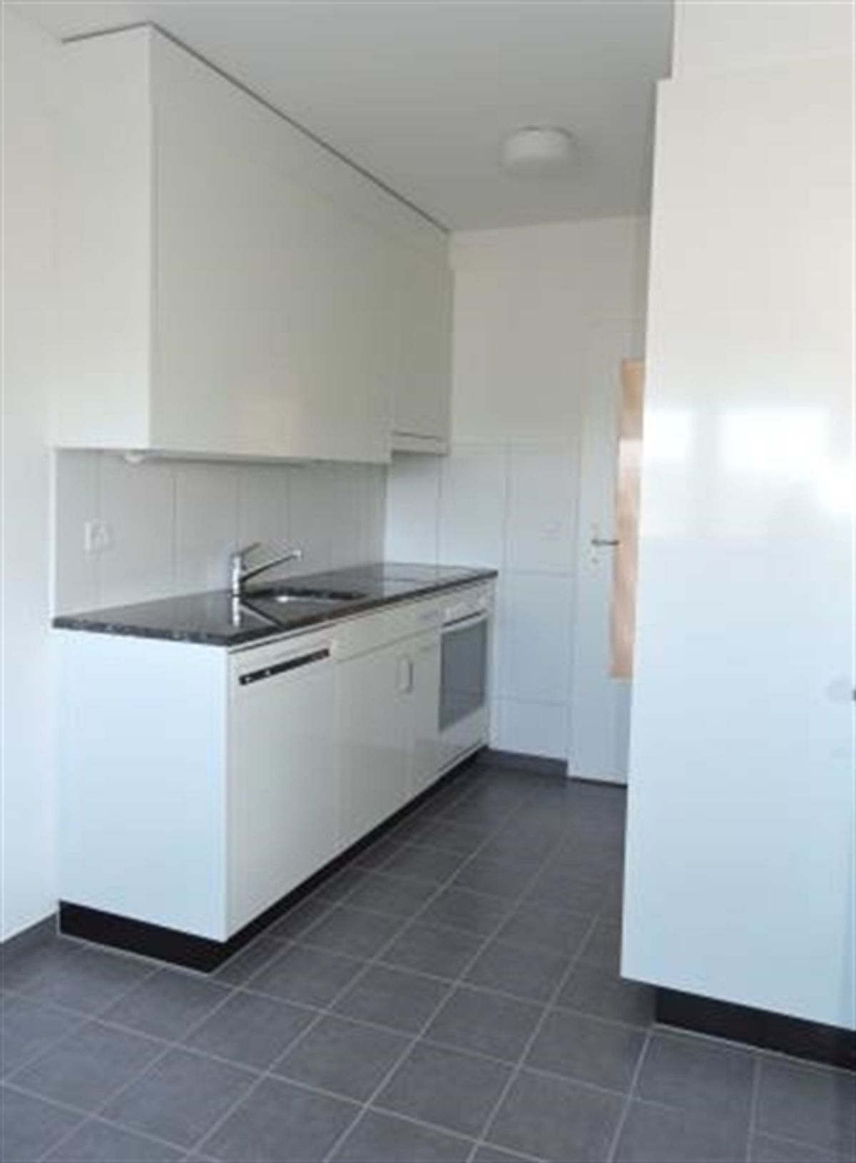 Singles aufgepasst Charmante 1-Zimmerwohnung in Therwil - 2
