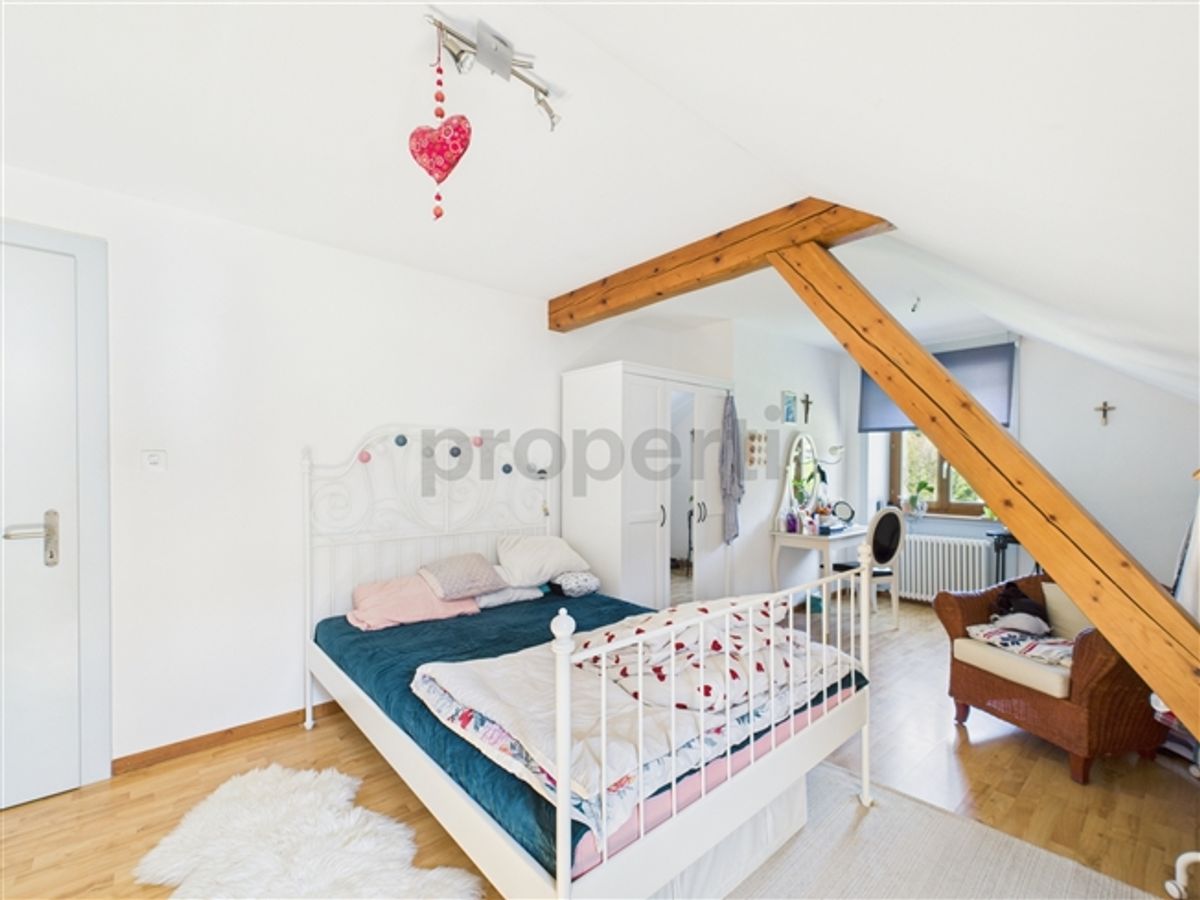 Immeuble de rendement avec 2 appartements, atelier et grand terrain à Noiraigue - 3