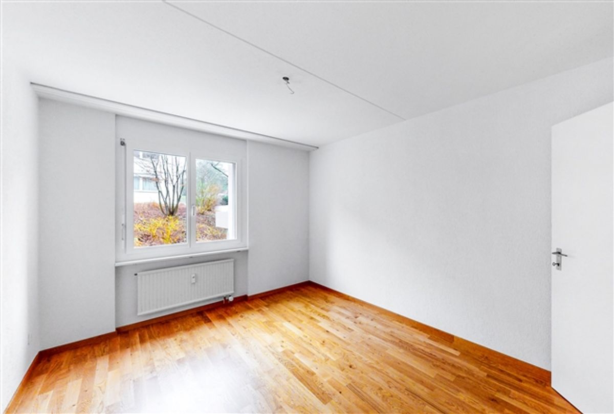 Gepflegte Liegenschaft an ruhiger und sonniger Lage - 4