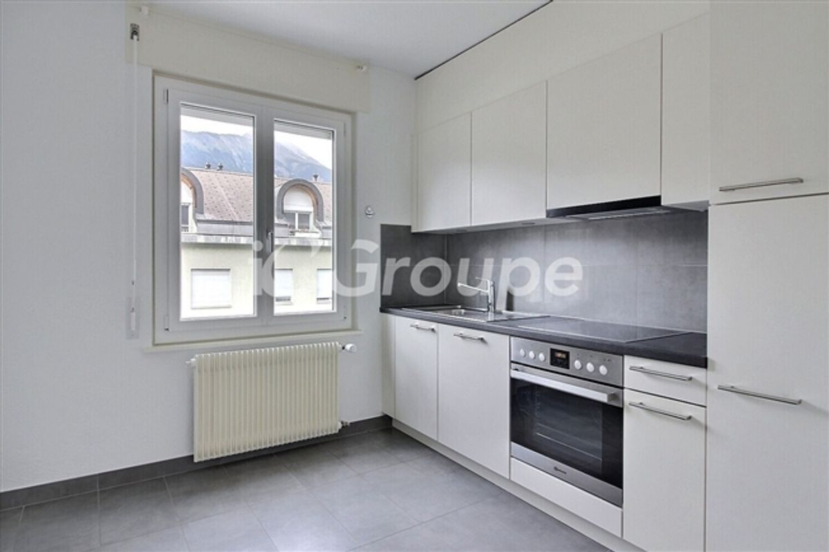 Wunderschönes Standard-Apartment in gutem Zustand zu vermieten im Stadtzentrum von - 2
