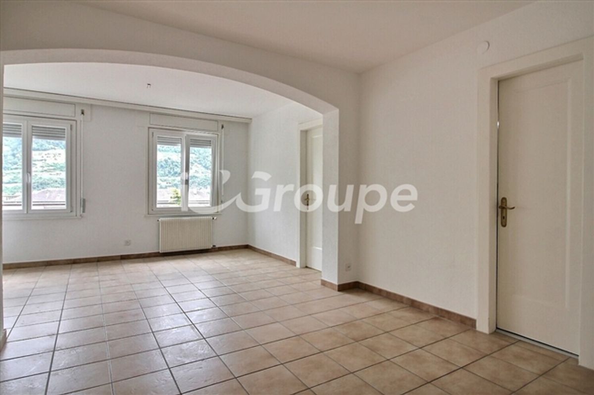 Wunderschönes Standard-Apartment in gutem Zustand zu vermieten im Stadtzentrum von - 3