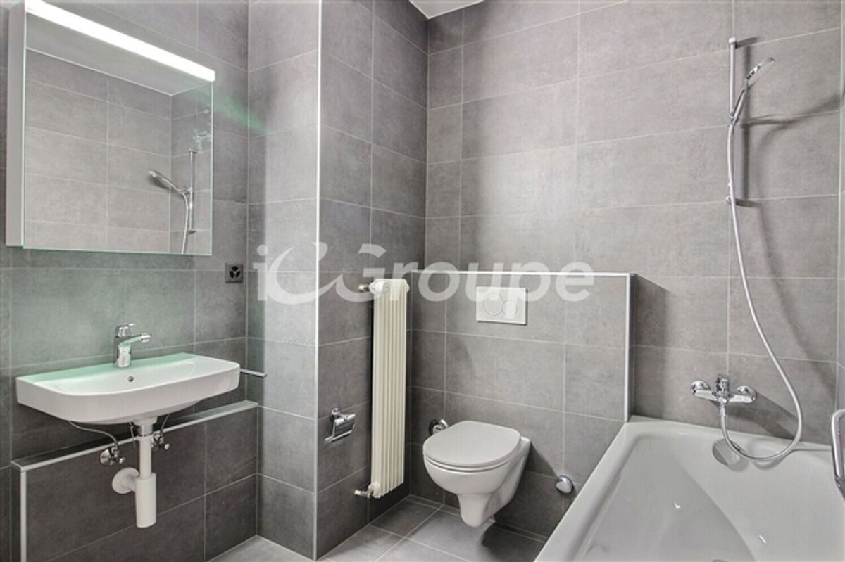 Wunderschönes Standard-Apartment in gutem Zustand zu vermieten im Stadtzentrum von - 4