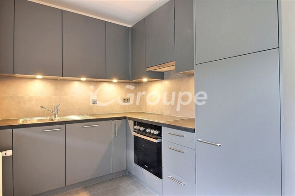 Renoviertes 3.5-Zimmer-Apartment im Stadtzentrum von Sitten zu vermieten - 0