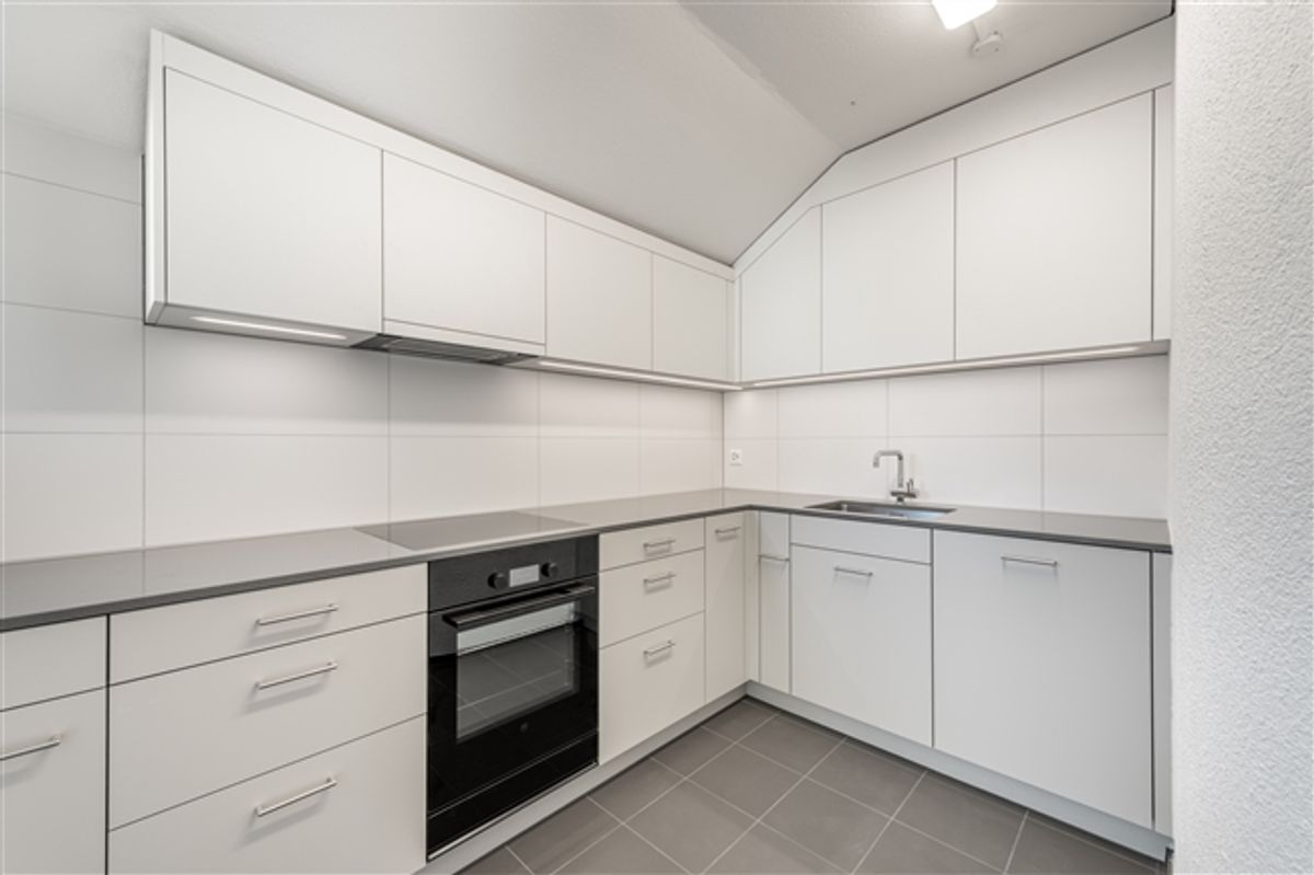 Platz für die ganze Familie  frisch sanierte 5.5 Zimmer-Dachwohnung - 4