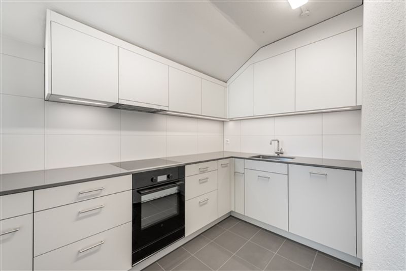 Platz für die ganze Familie  frisch sanierte 5.5 Zimmer-Dachwohnung - 5