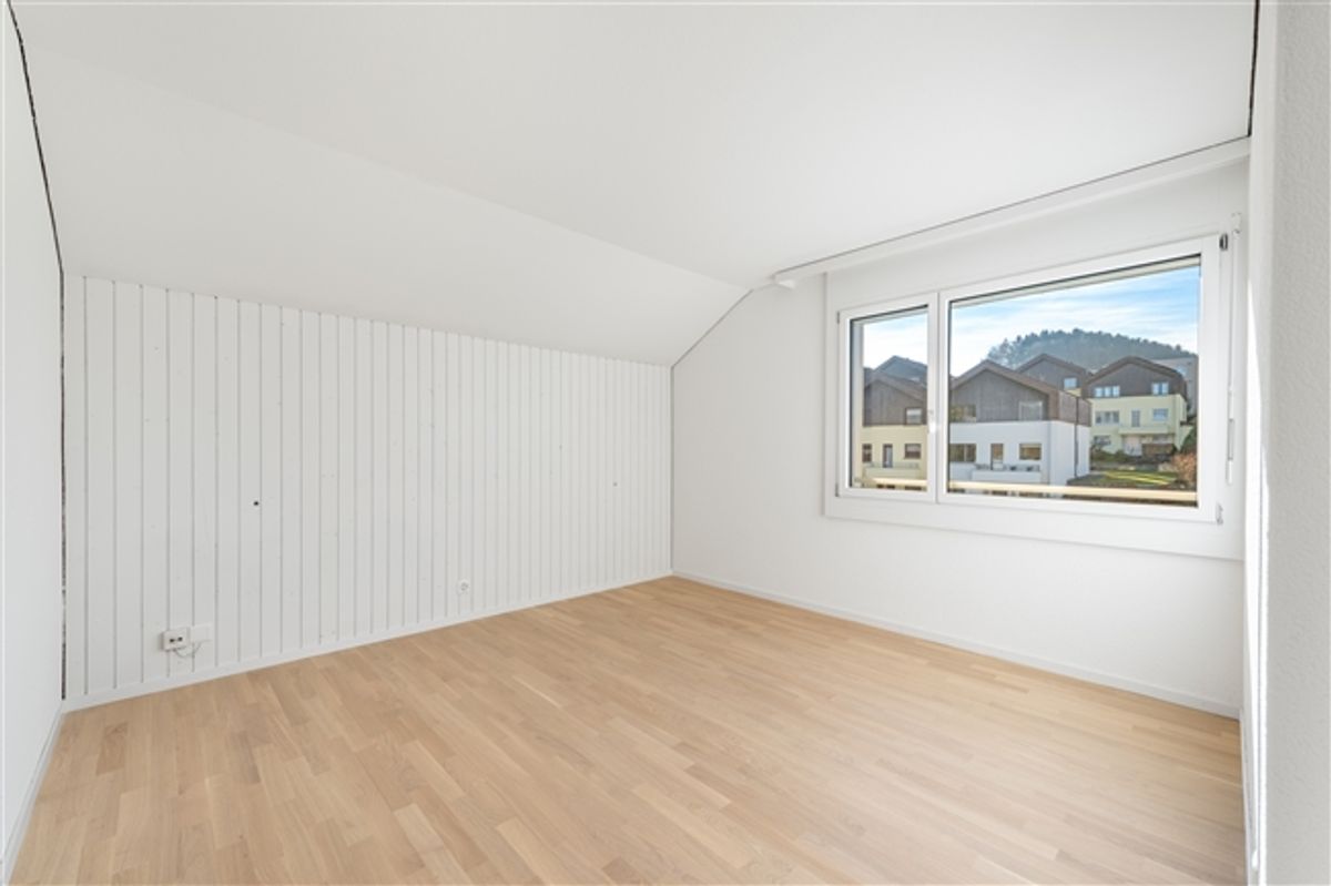 Platz für die ganze Familie  frisch sanierte 5.5 Zimmer-Dachwohnung - 9