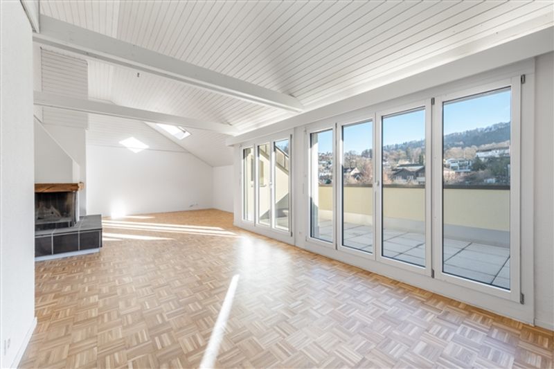 Platz für die ganze Familie  frisch sanierte 5.5 Zimmer-Dachwohnung - 3
