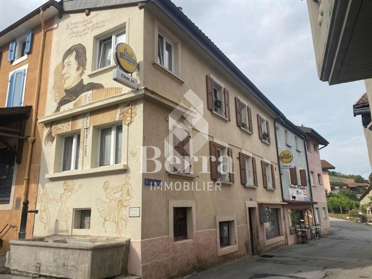 Mischgebäude mit Café-Bar und Wohnungen – im Herzen des alten Dorfes Saxon - 0